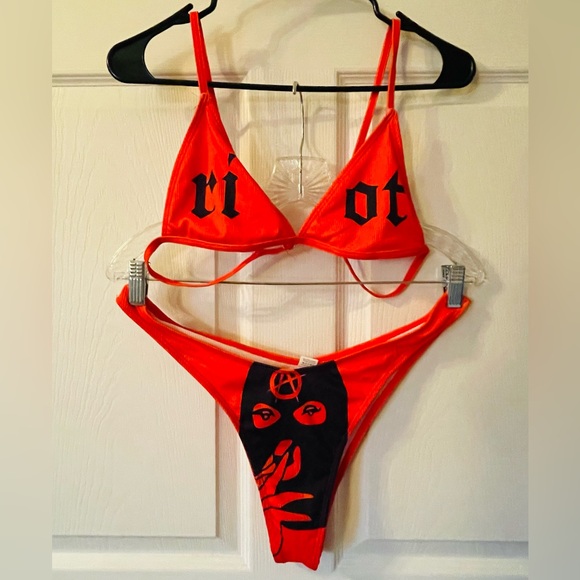 Red Riot Girl Bikini Set - Picture 1 of 4